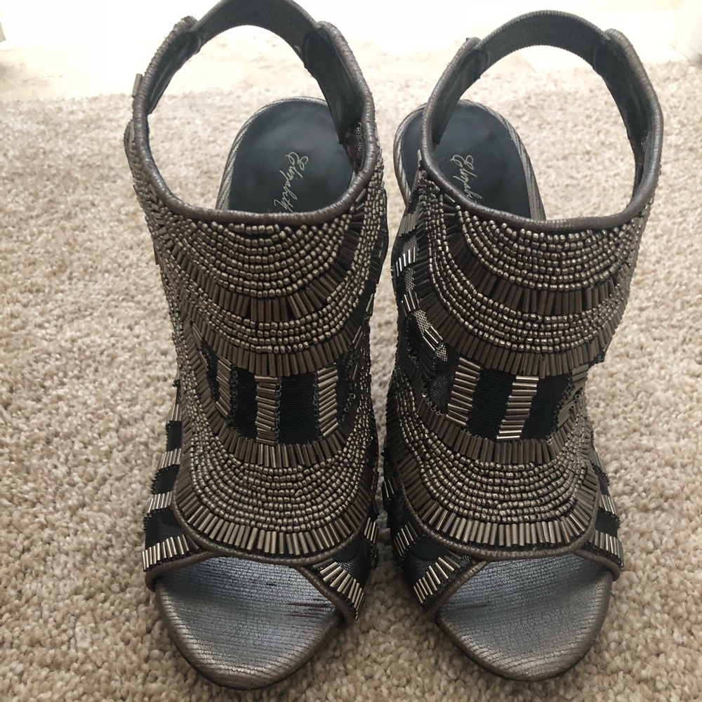 Elizabeth and James heels